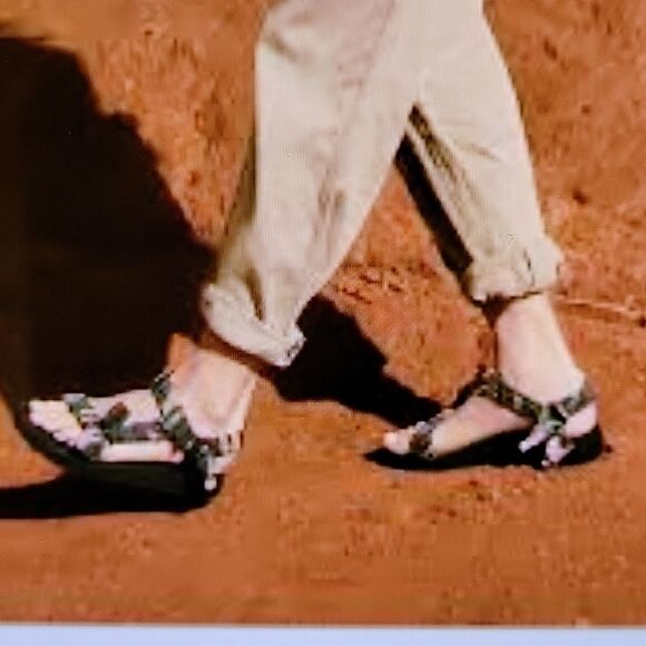 UNISEX BIG KID GIRLS OR BOYS YOUTH CAMO SPORT HIKING OPEN TOE SANDAL